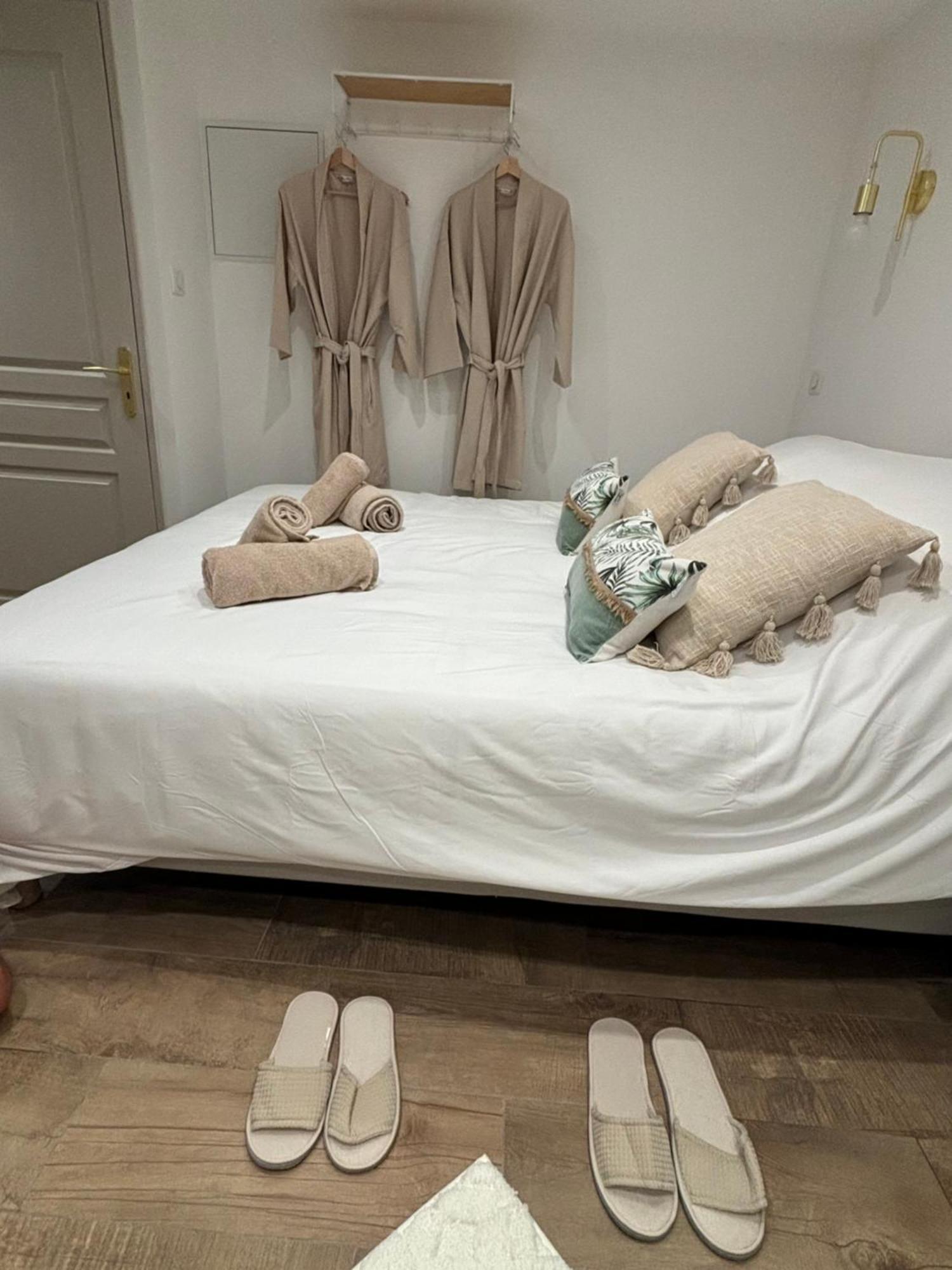 La Ptite Suite De Julie Epernay Luaran gambar